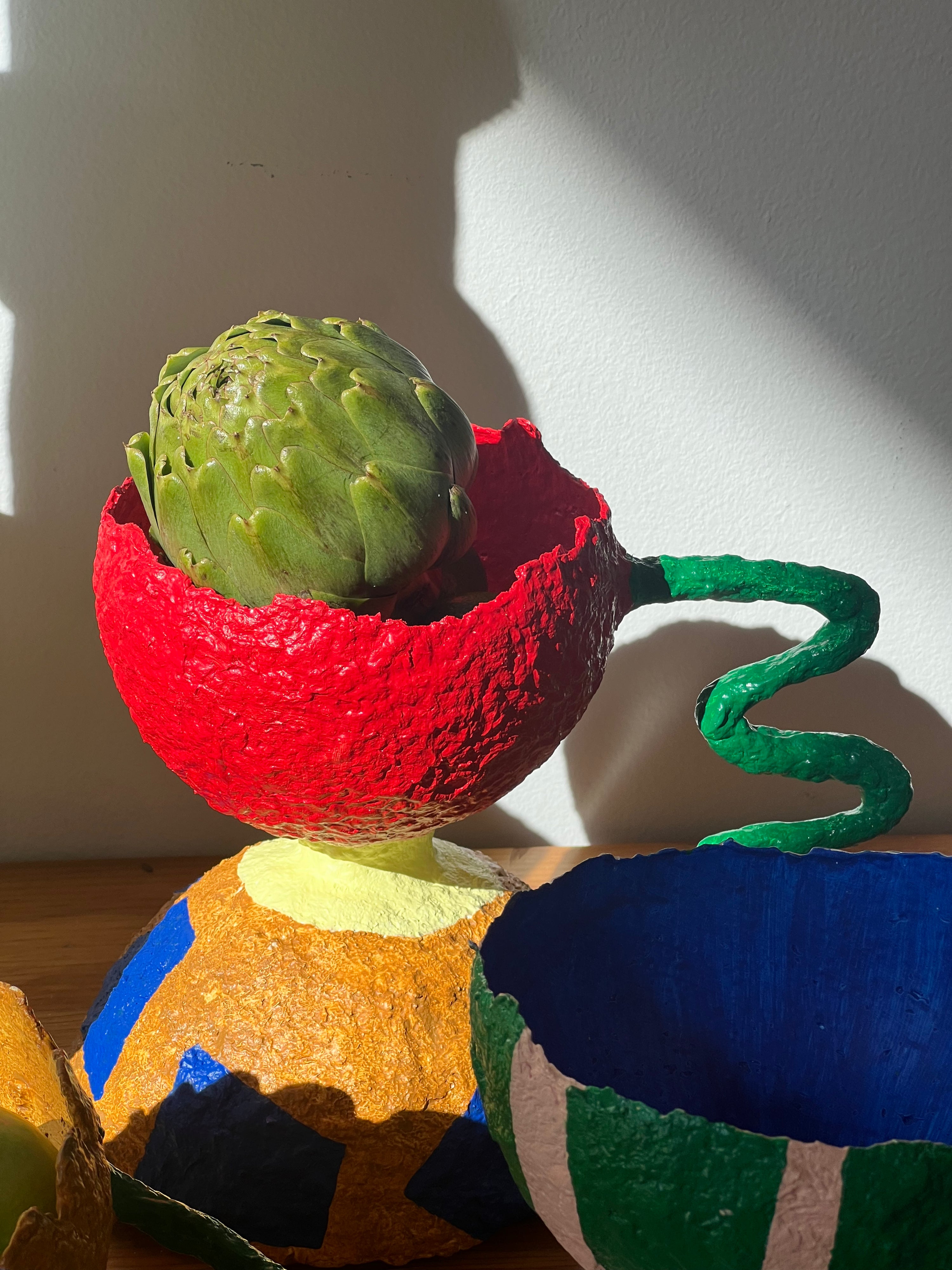 Papier mâché small vase with zig zag handle