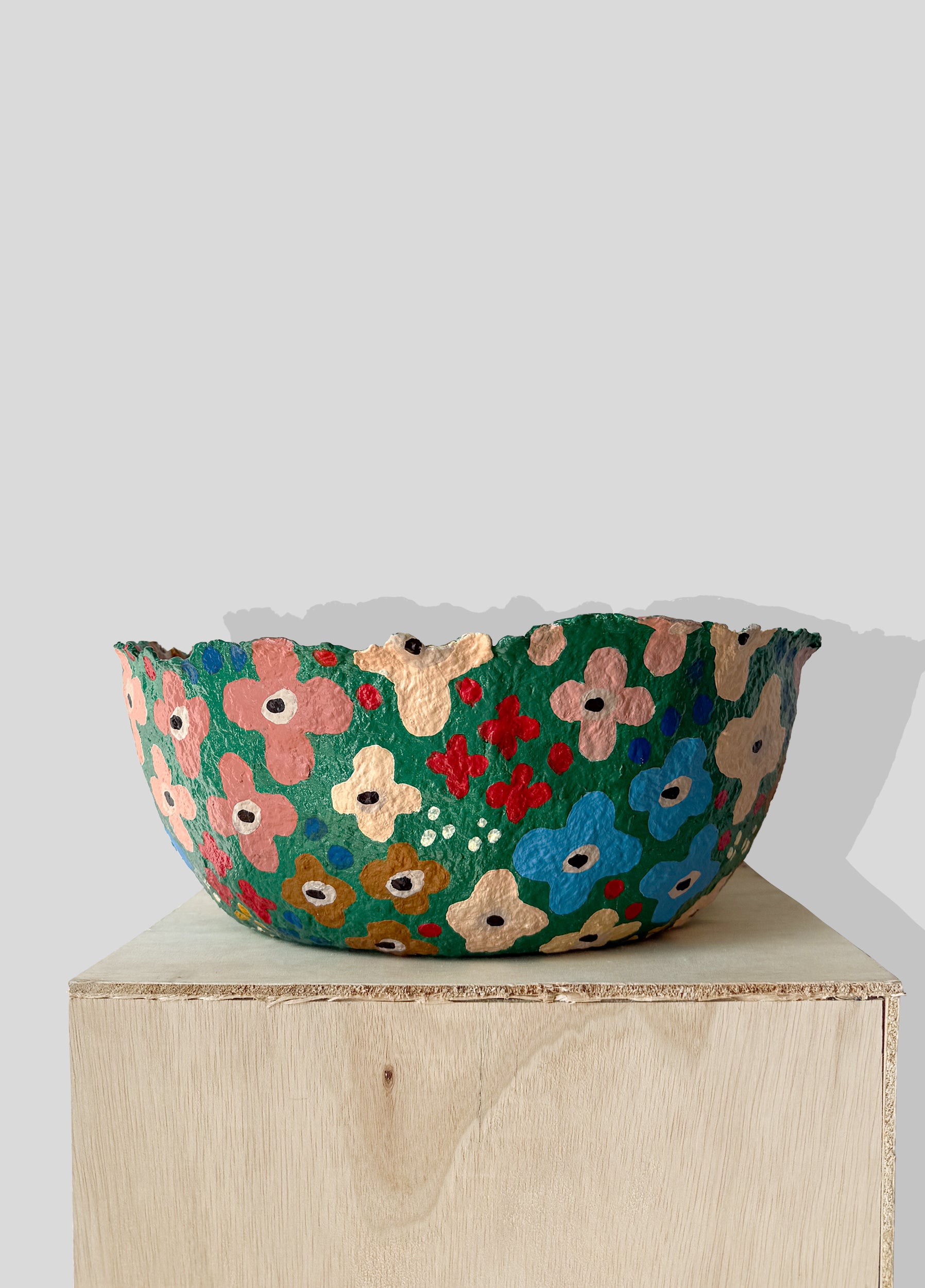 Medium bowl with flower design and raw edge
